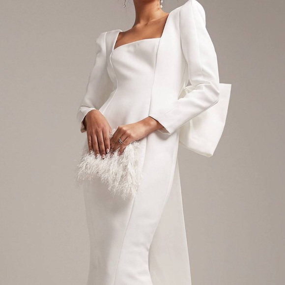 ASOS DESIGN Toby statement square neck and bow back wedding dress in ivory - Picture 4 of 6